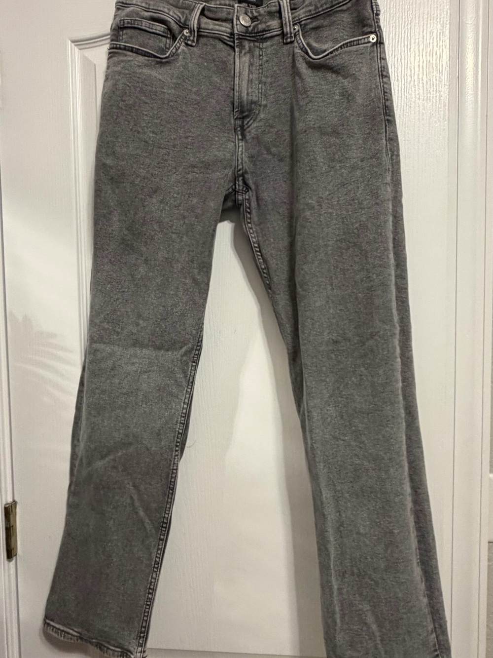 H&M Men's Straight Jeans in Charcoal Gray